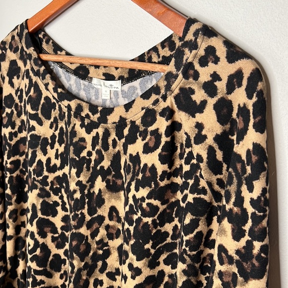 NWOT! Nine Britton Billie Tie Front Brushed Knit Top in Leopard Print - XL - Picture 7 of 8